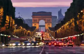 ChampsElysses-Paris