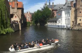 PASSEIOPELOSCANAISDEBRUGES-BELGICA