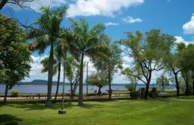 BalneariodeSanBernardinoeLagodeYparai-Paraguai.