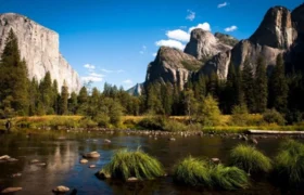 YosemiteLakesumdosprimeirosparquesselvagensaseremfundadosnosEUA.